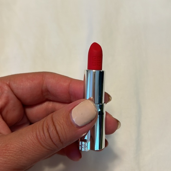 NEW NEVER BEEN USED! GIVENCHY Intense Silk mini lipstick #306 - Picture 2 of 5